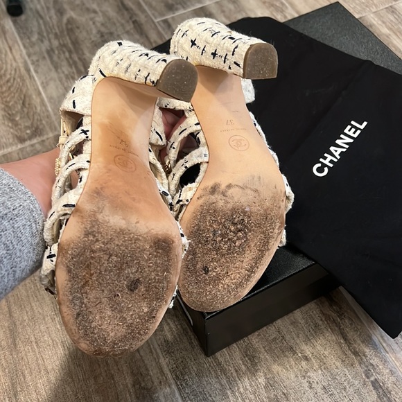 Stunning Chanel Tweed Sandals ❤️ - Picture 5 of 6
